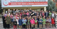 Kozaklı Fizik Tedavi ve Rehabilitasyon Hastanesinde Hasta ve Minik Öğrenciler Fidan Diktiler