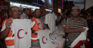 Nevşehir Belediyesi Vatandaşlara Ayyıldızlı Tişört Dağıtıldı
