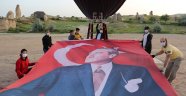 Türkiye’nin ilk yerli balonu 19 Mayıs Gençlik ve Spor Bayramı’nın gökyüzünde kutladı